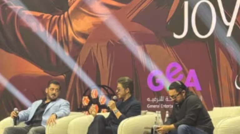 Three Khans together! Aamir, Salman, Shah Rukh Khan perform live in Riyadh2
