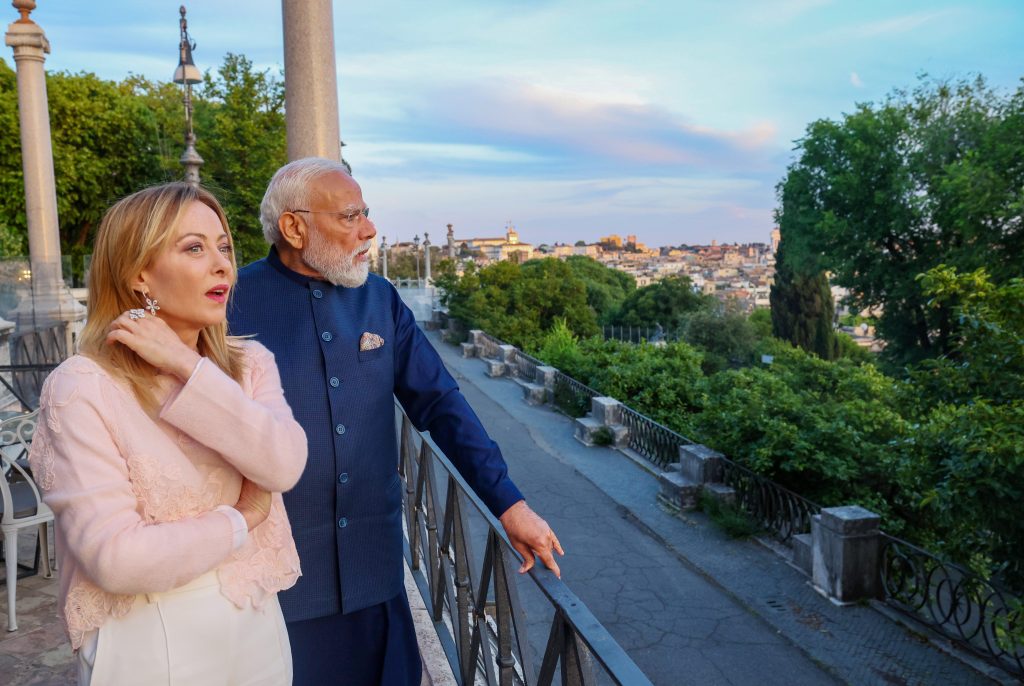 PM Modi takes a tour of the city with Italy's PM Giorgia Meloni