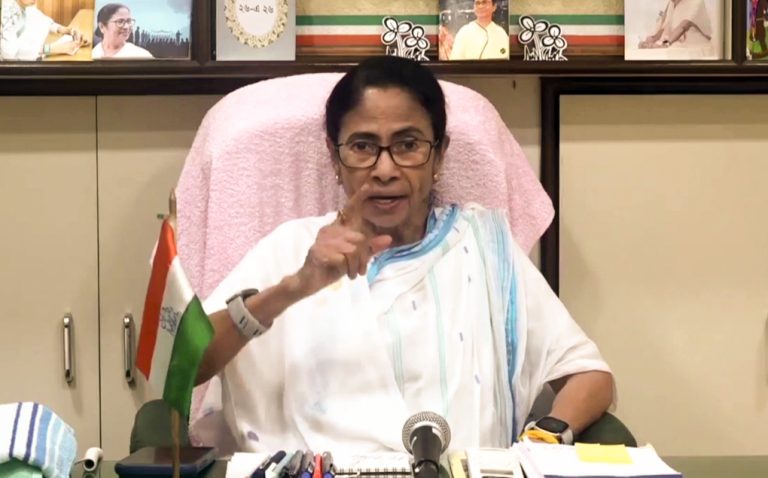 Mamata Banerjee Addresses TMC Party Workers in Kolkata