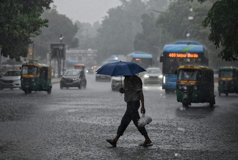 New Delhi witnesses heavy rainfall
