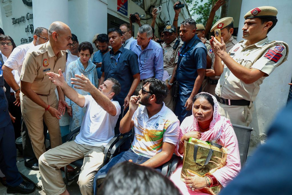 LoP Rahul Gandhi continues to remain at the DCP Office at Parliament Street Police Station