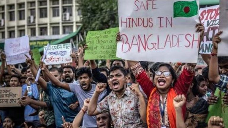 Bangladeshi-Hindus-protesting-against-the-violence_1723981653189